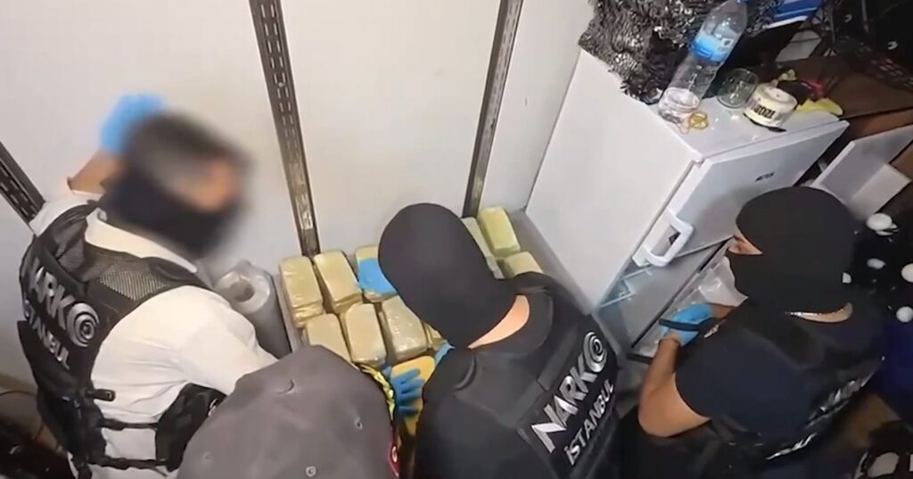 15 Günde 71 İlde Uyuşturucu Operasyonu