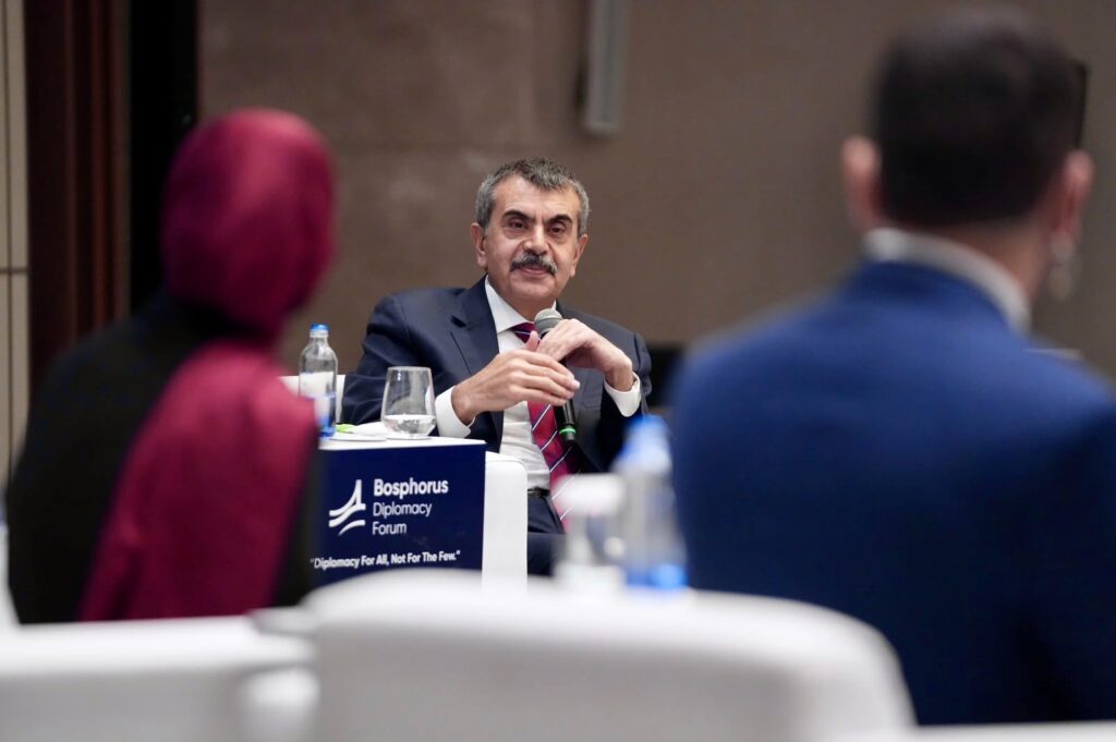 Bakan Tekin: Sınav Sisteminde Değişiklik Yok