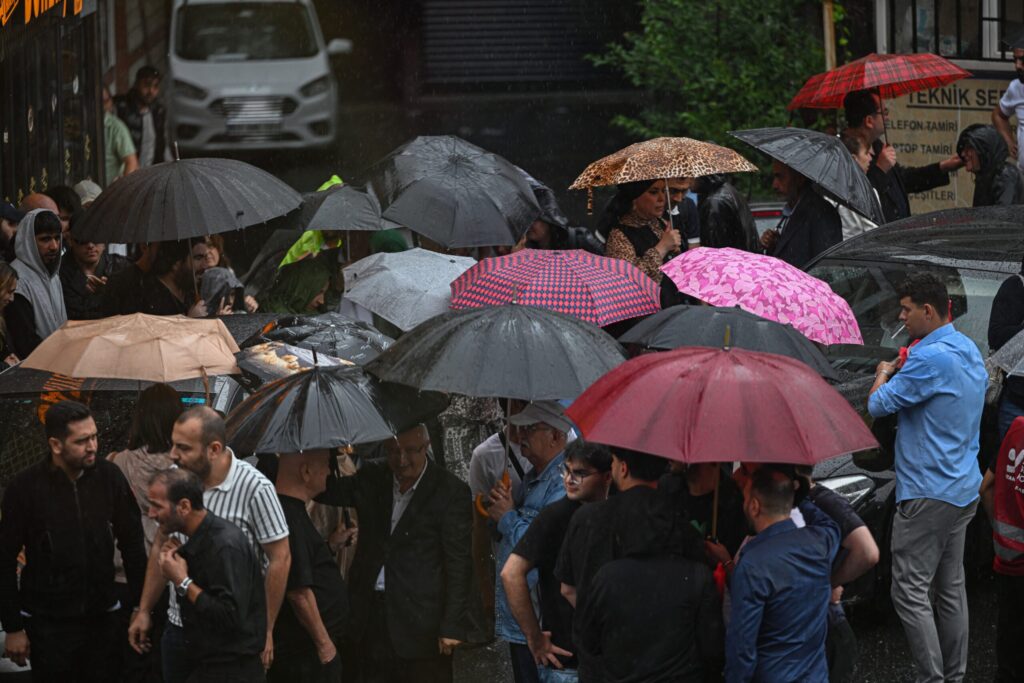 İstanbul’da Sıcaklık ve Sağanak Beklentisi