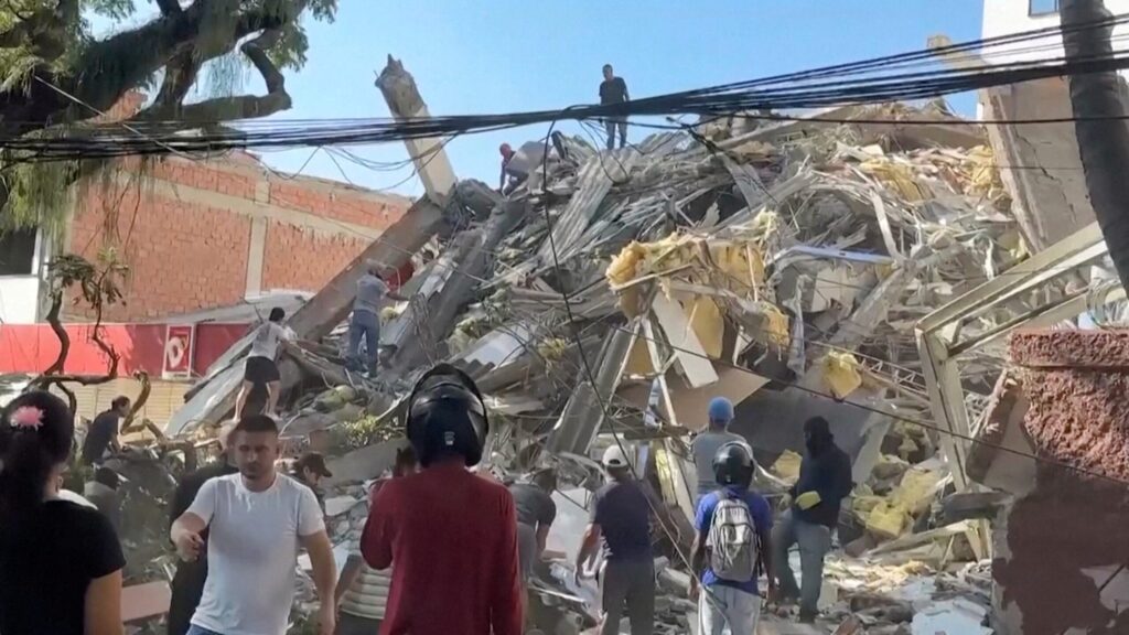 Kolombiya’da 7.4 Büyüklüğünde Deprem