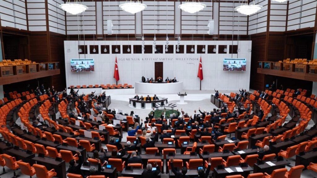 Meclis’te 18 Yaş Altı Düzenlemeleri ve Gündem Konuları