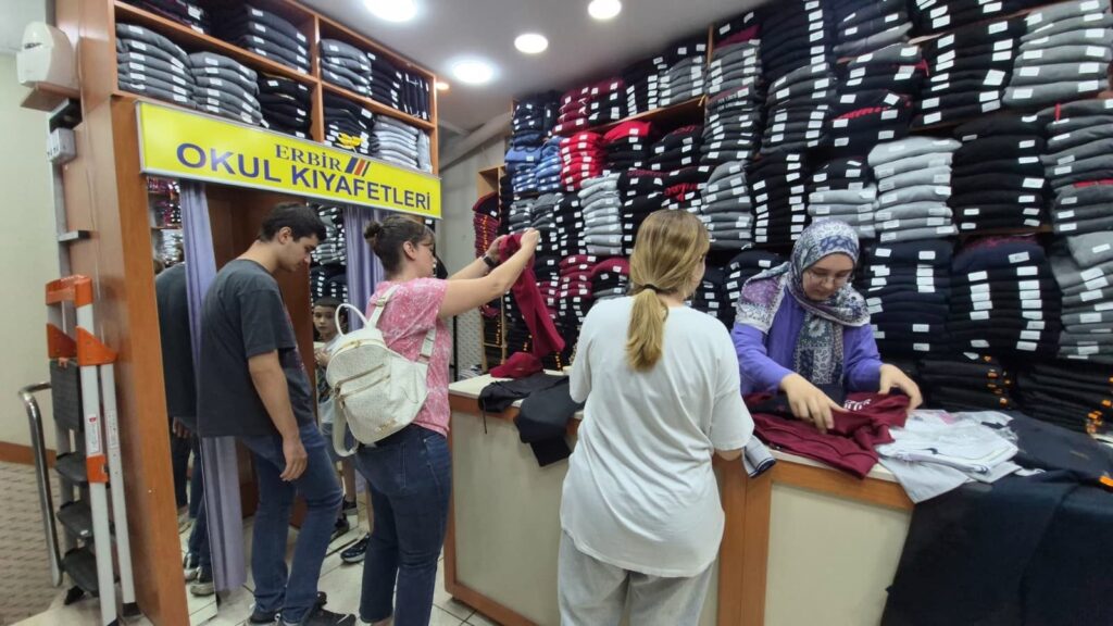 Okul Kıyafetlerinde Arma Zorunluluğu ve Ekonomik Etkileri