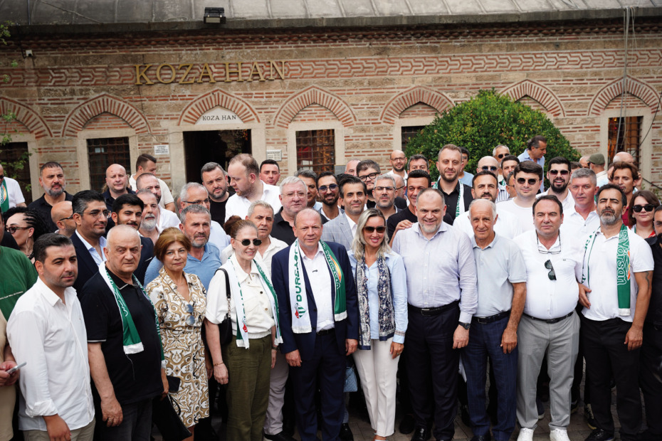 ÖZER MATLI’YA KAPALIÇARŞI’DA SEVGİ SELİ