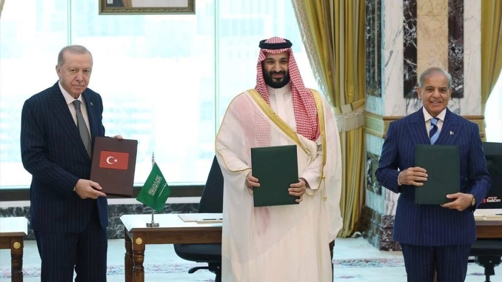 Türkiye-Suudi Arabistan-Pakistan Ortak Savunma Anlaşması