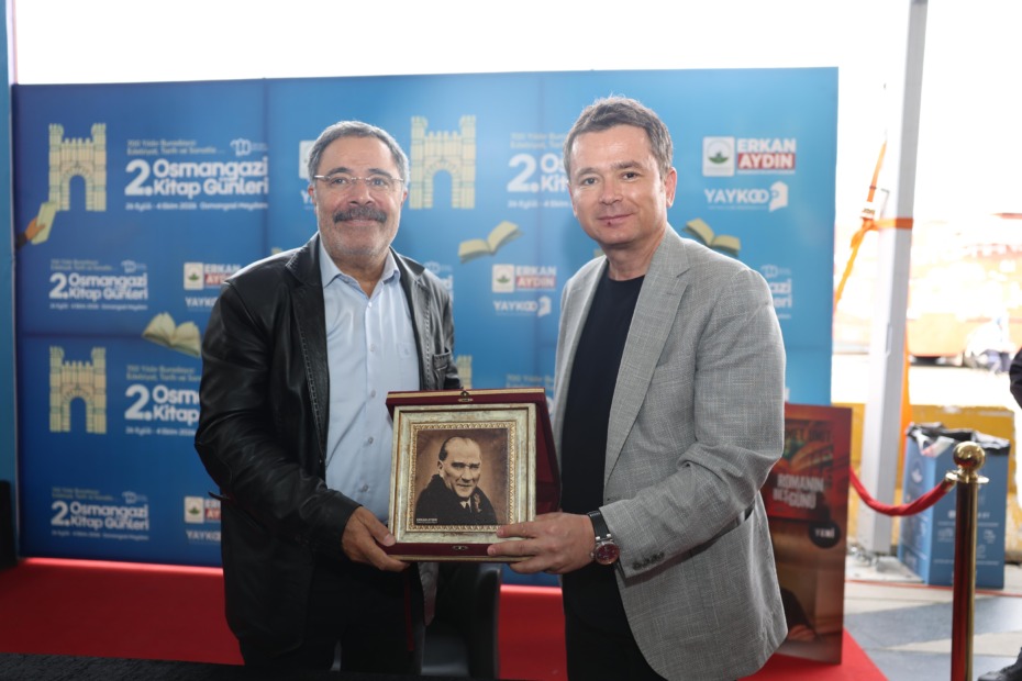 Ahmet Ümit Kitapseverlerle Buluştu
