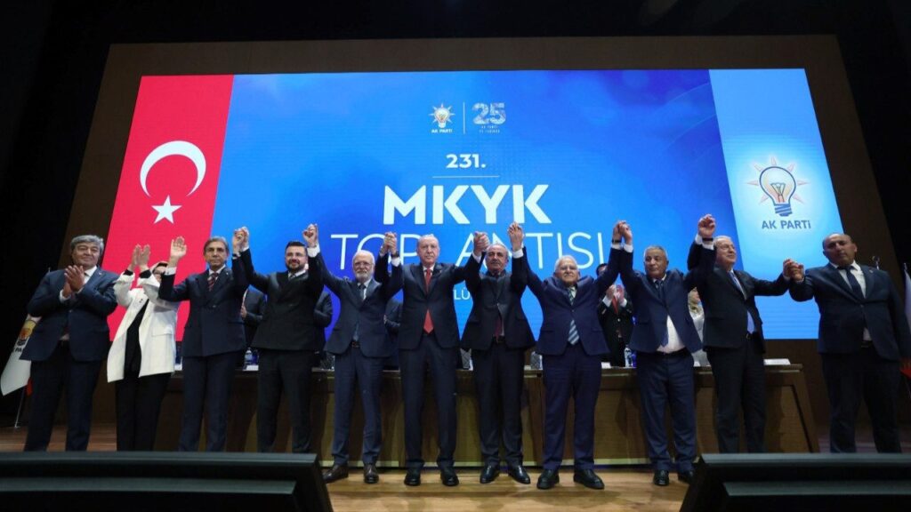 AK Parti’ye Katılan 3 Belediye Başkanı Açıklandı