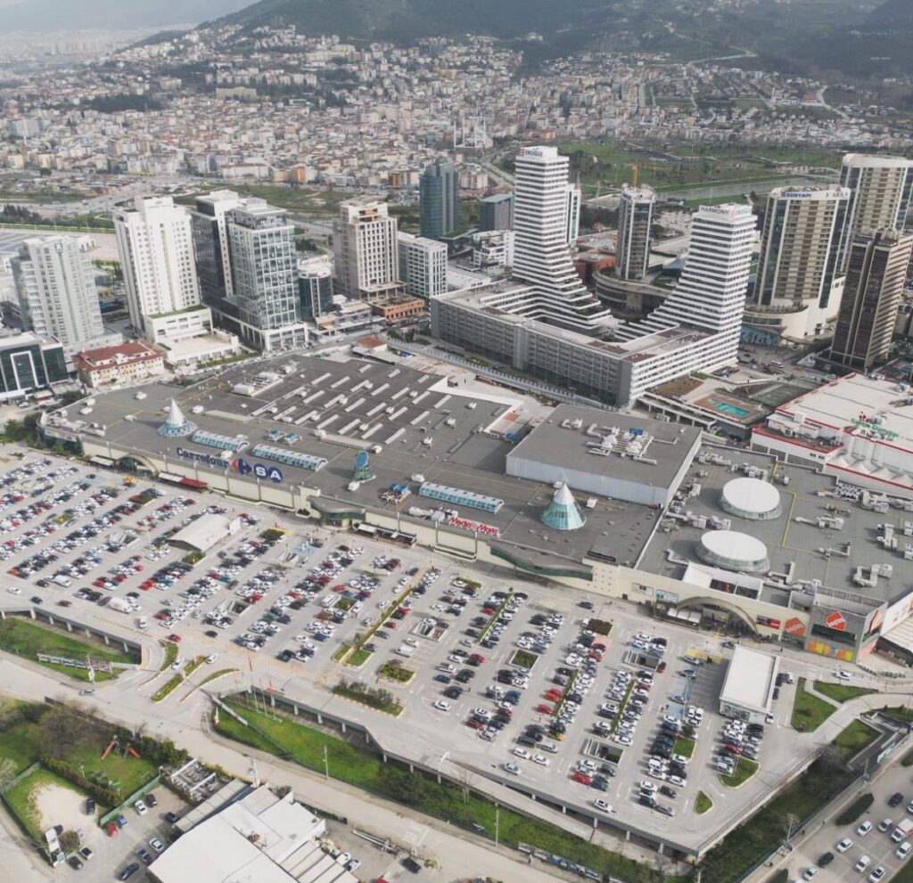 CarrefourSA Arazisinin Kontrolü Kimde?