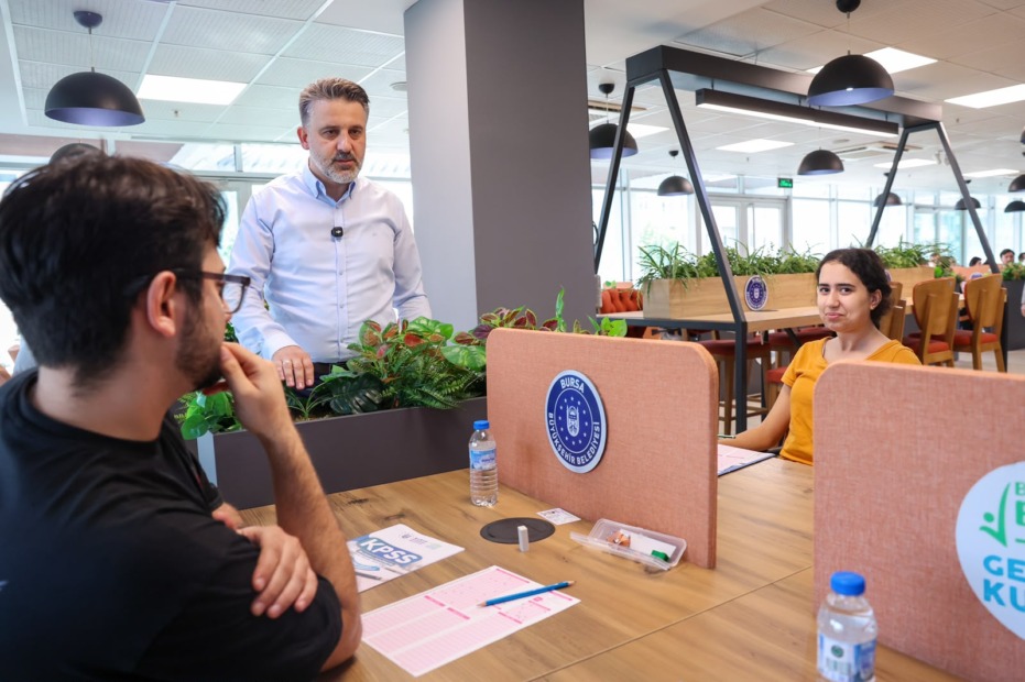 Büyükşehir’den 2 bin 500 adaya KPSS provası