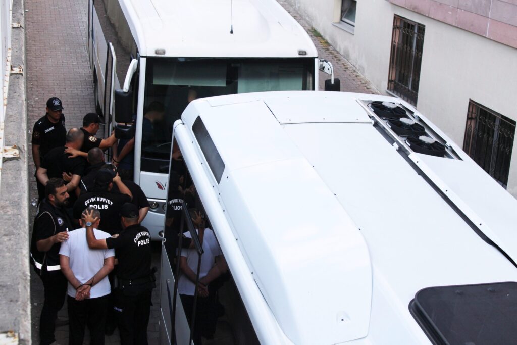 Kayseri merkezli ‘Şirinler’ suç örgütüne operasyon: 32 gözaltı