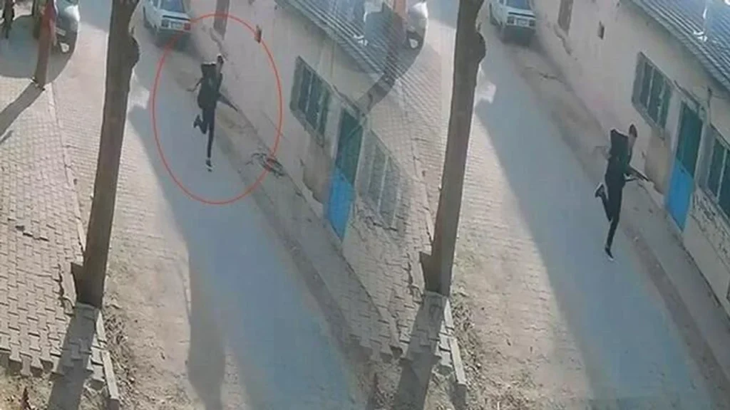 “Toplayın pılınızı pırtınızı, düşün milletin yakasından!”