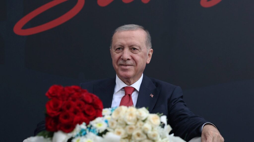 Uçum: Erdoğan son kez aday olabilir