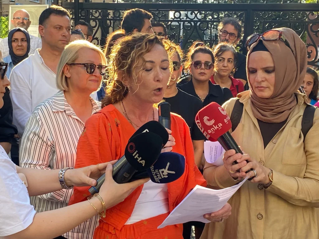 Nilüfer’de Dilek Özer Ortaokulu velilerinden okul çağrısı: “Tüm öğrenciler başka okula taşınsın”