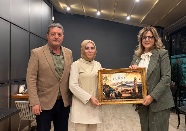 Türk Eğitim-Sen Bursa 1 No’lu Şube’de kadın komisyonunda devir teslim