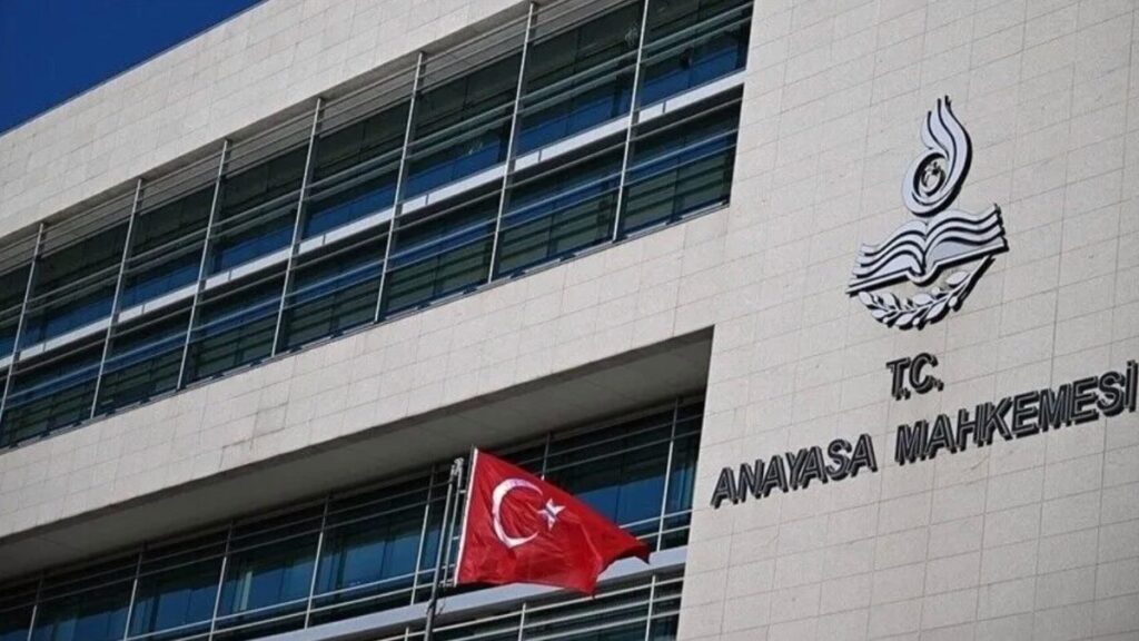 AYM’den 26 Partiye Suç Duyurusu Kararı