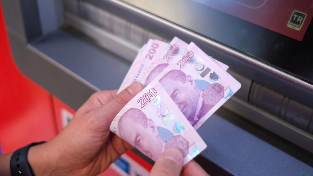 Bankacılık sektöründe kredi ve mevduat tutarları arttı