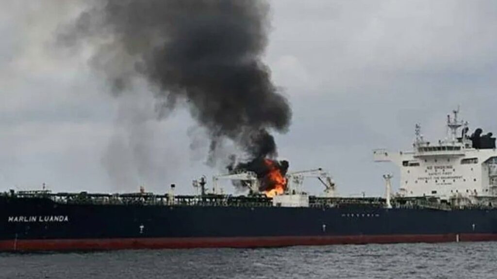 Basra Körfezi’nde Petrol Tankeri Saldırıya Uğradı