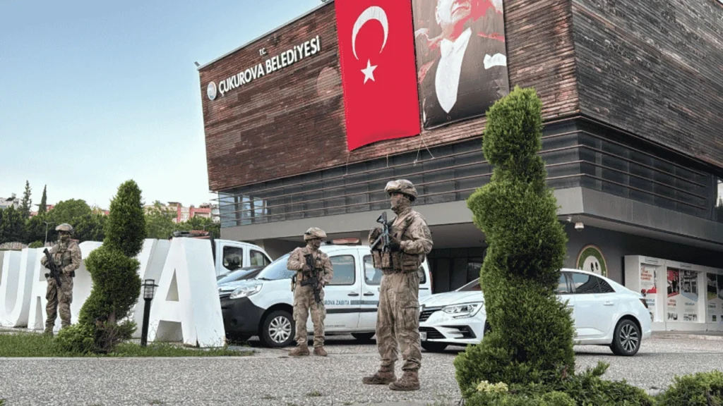Çukurova Belediyesi’ne Jandarma Operasyonu