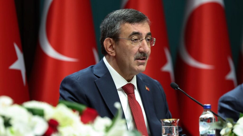 Cumhurbaşkanı yardımcısı bütçe görüşmelerine katıldı