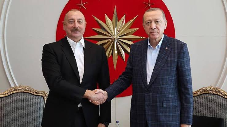 Erdoğan ile Aliyev telefon görüşmesi yaptı