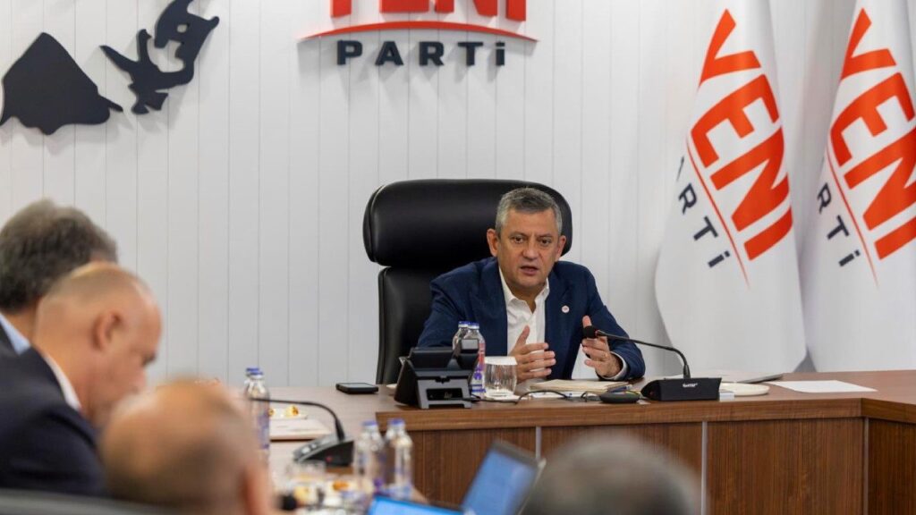 Özgür Özel’den Bakan İddiası