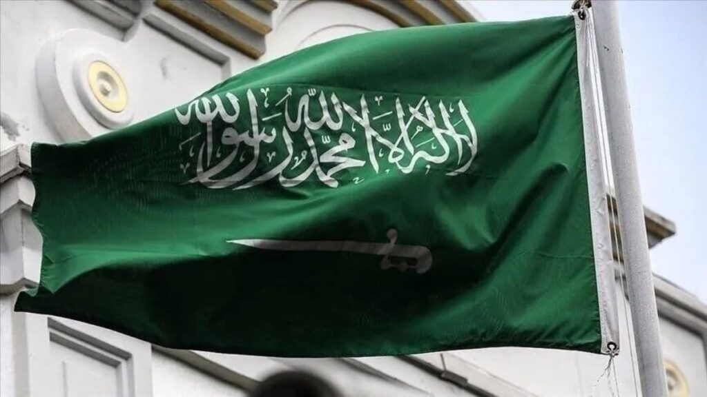 Suudi Arabistan’da iki kentte füze tehlikesi uyarısı