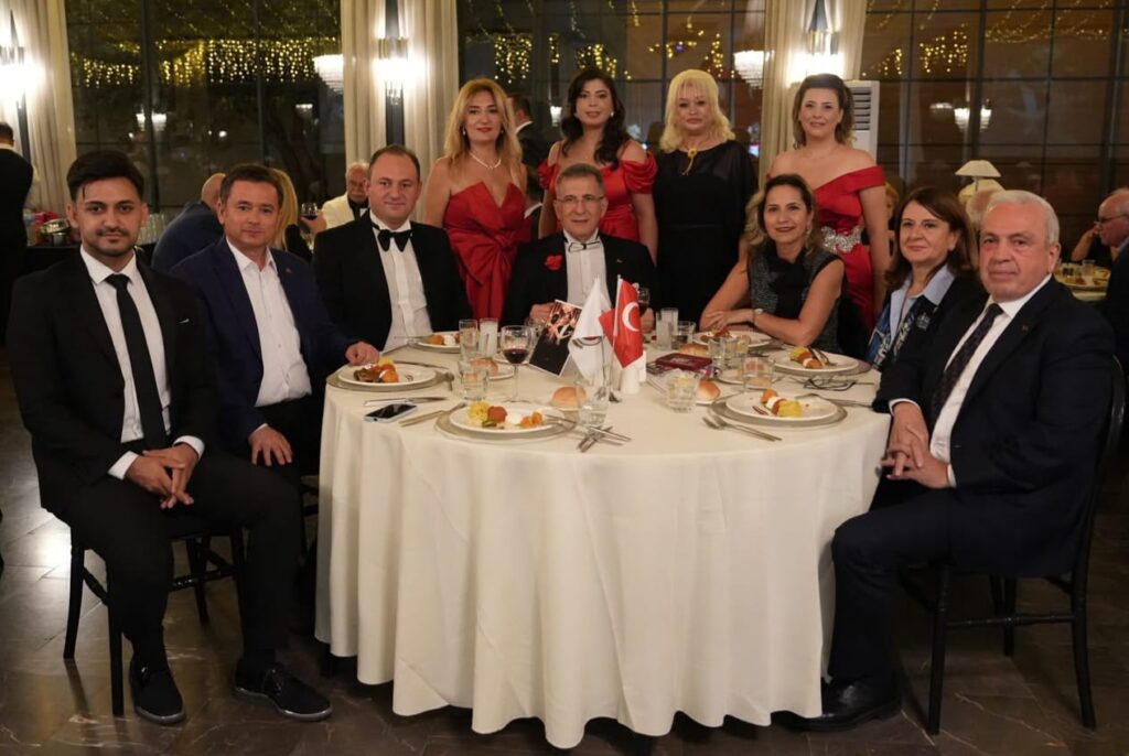 TÜRK KADINLAR BİRLİĞİ BURSA ŞUBESİ’NDEN CUMHURİYET’İN 103. YILINA ANLAMLI KUTLAMA